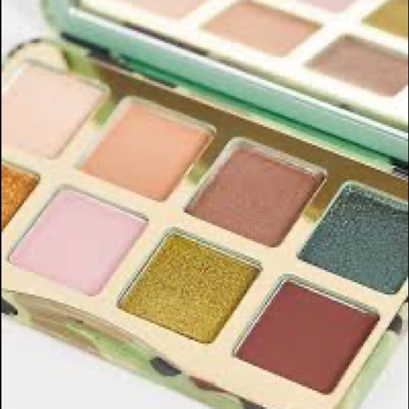 ‼️NEW‼️PRICE DROP‼️Too Faced Major Love Doll Size Eyeshadow Palette - Picture 2 of 3